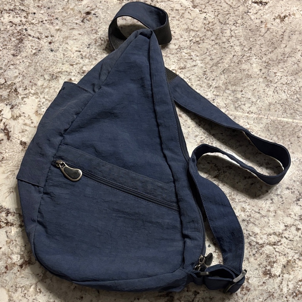 Ameribag healthy back bag. X small. Navy